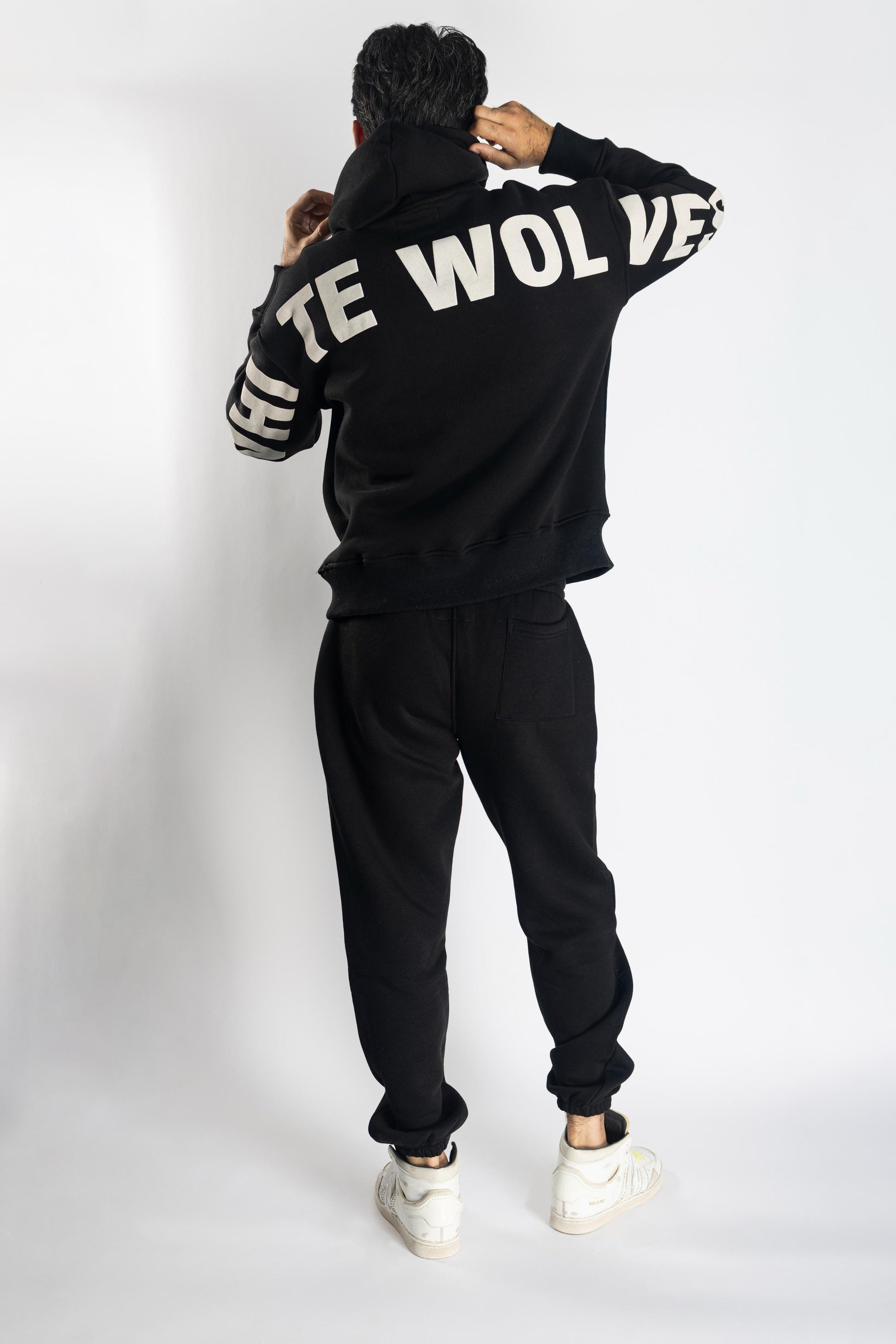 Oversized Jogging Set Hoodie For Men With Large White Wolves Print In Back - White Wolves
