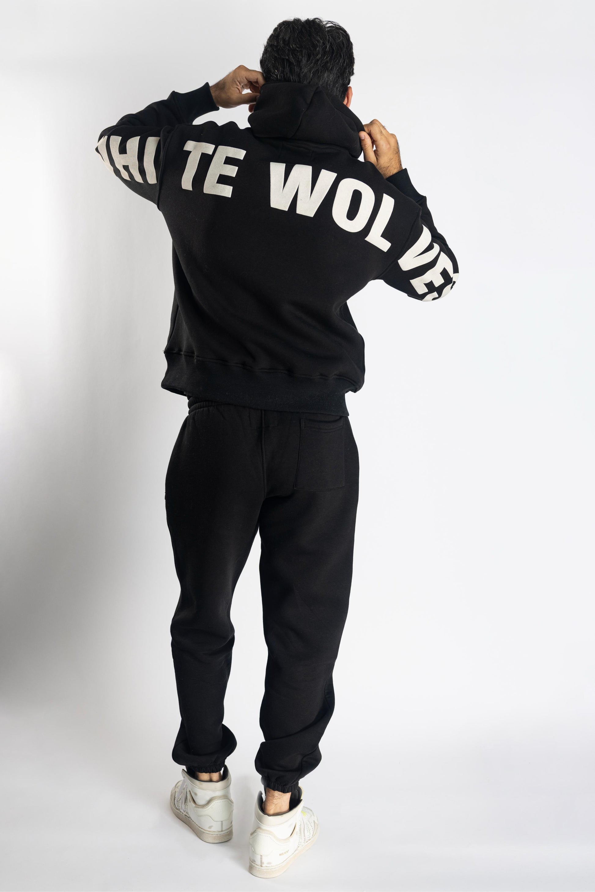 Oversized Jogging Set Hoodie For Men With Large White Wolves Print In Back - White Wolves