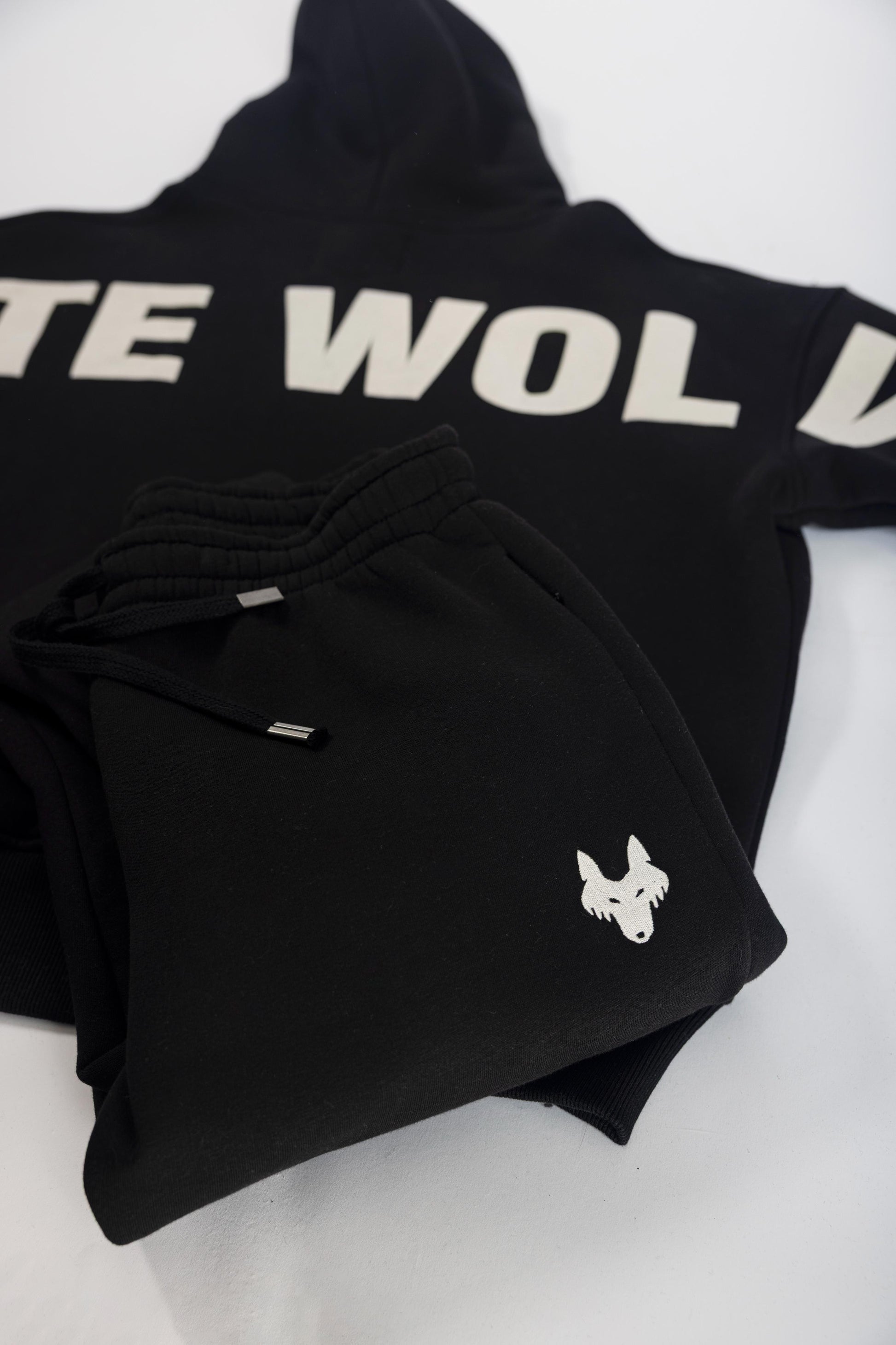 Oversized Jogging Set Hoodie For Men With Large White Wolves Print In Back - White Wolves